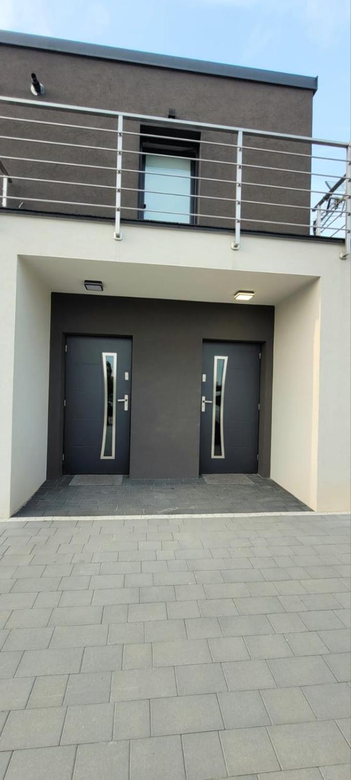 Bast 17 Dom Duzy Parking , Mandoria , Ptak , 2 Sypialnie Lub 1 Sypialnia, Taras , Autostrada A1, Kalinowskiego 17E Wifi Łódź Kültér fotó